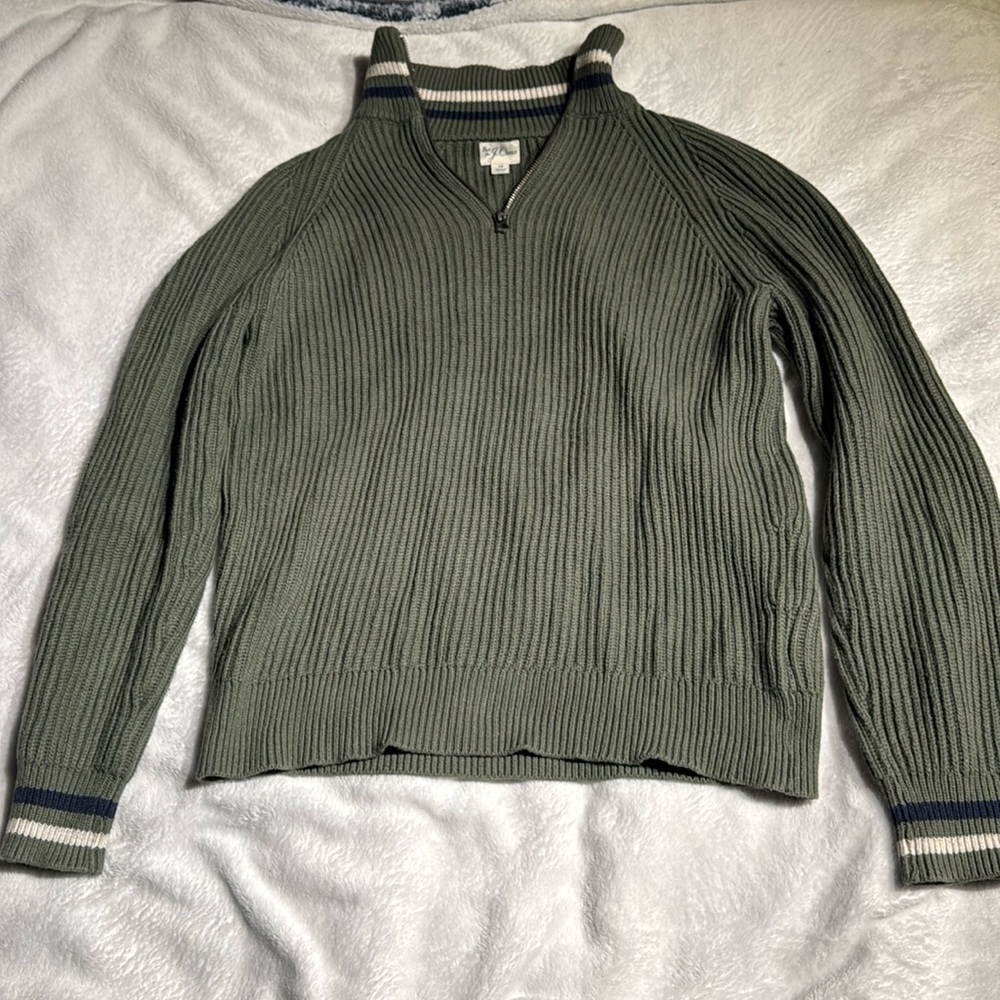 Mens medium size Vintage green and navy j crew sweater